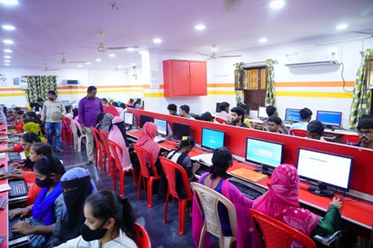 Computer Center student workstation view 3